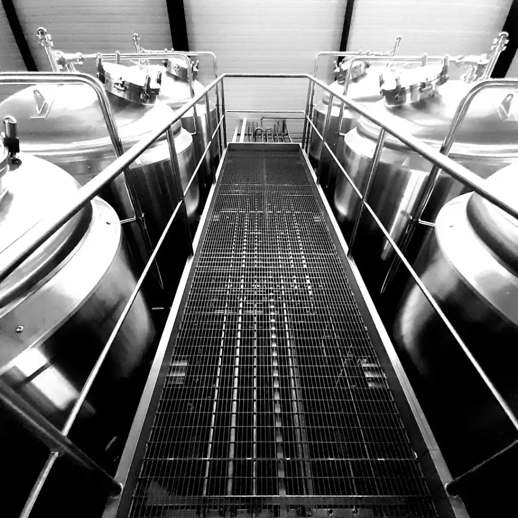 Cuves et zone de production Voltige